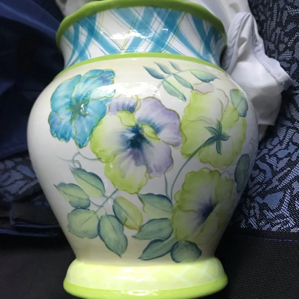 Zrike Hand-Painted Floral & Plaid Ceramic Canister with Lid